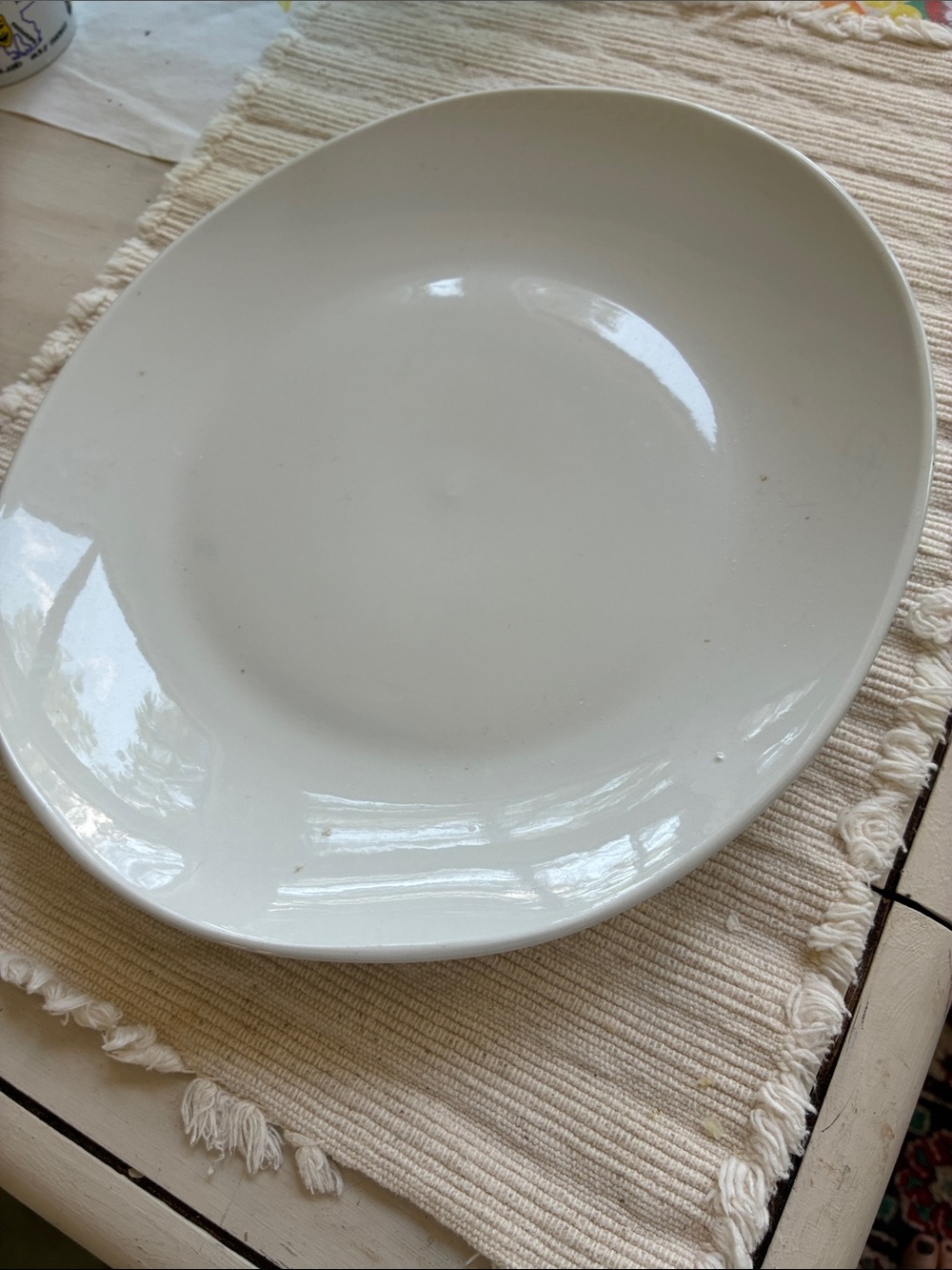 CasaQuat Barcelona oval White Ceramic Serving Bowl - Classic Home Dining modern